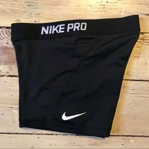 Nike pro workout shorts, small